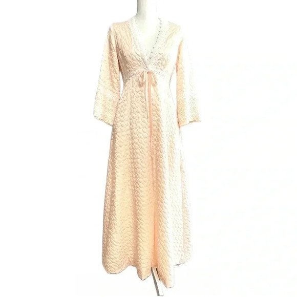 Dior Other - Vintage Christian Dior, Dior Jr. Quilted Robe House Coat Peach Cream Lace AS IS!